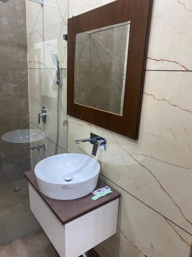 Hotel temple view inn Anandpur Sāhib Buitenkant foto