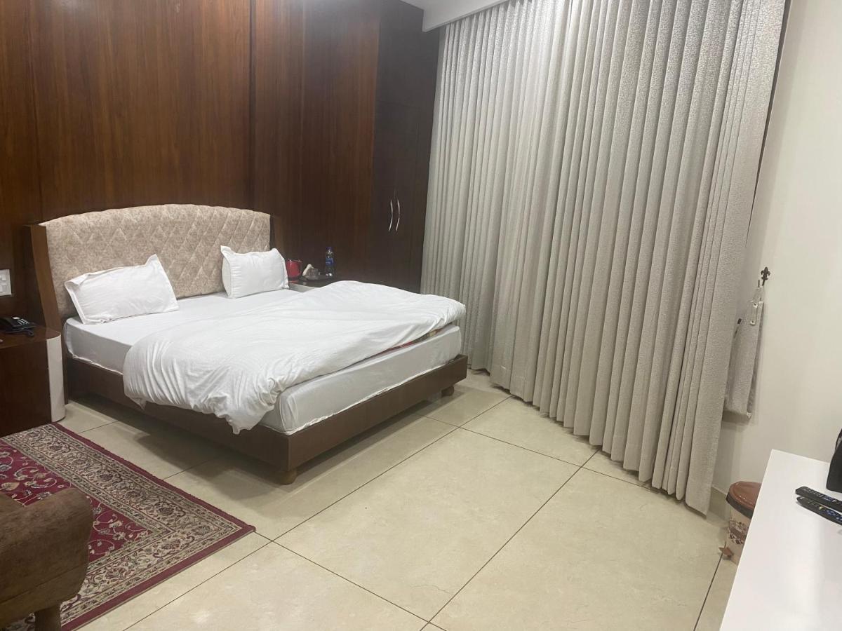 Hotel temple view inn Anandpur Sāhib Buitenkant foto