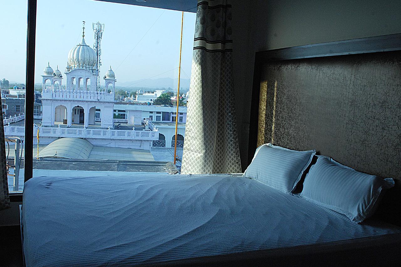Hotel temple view inn Anandpur Sāhib Buitenkant foto
