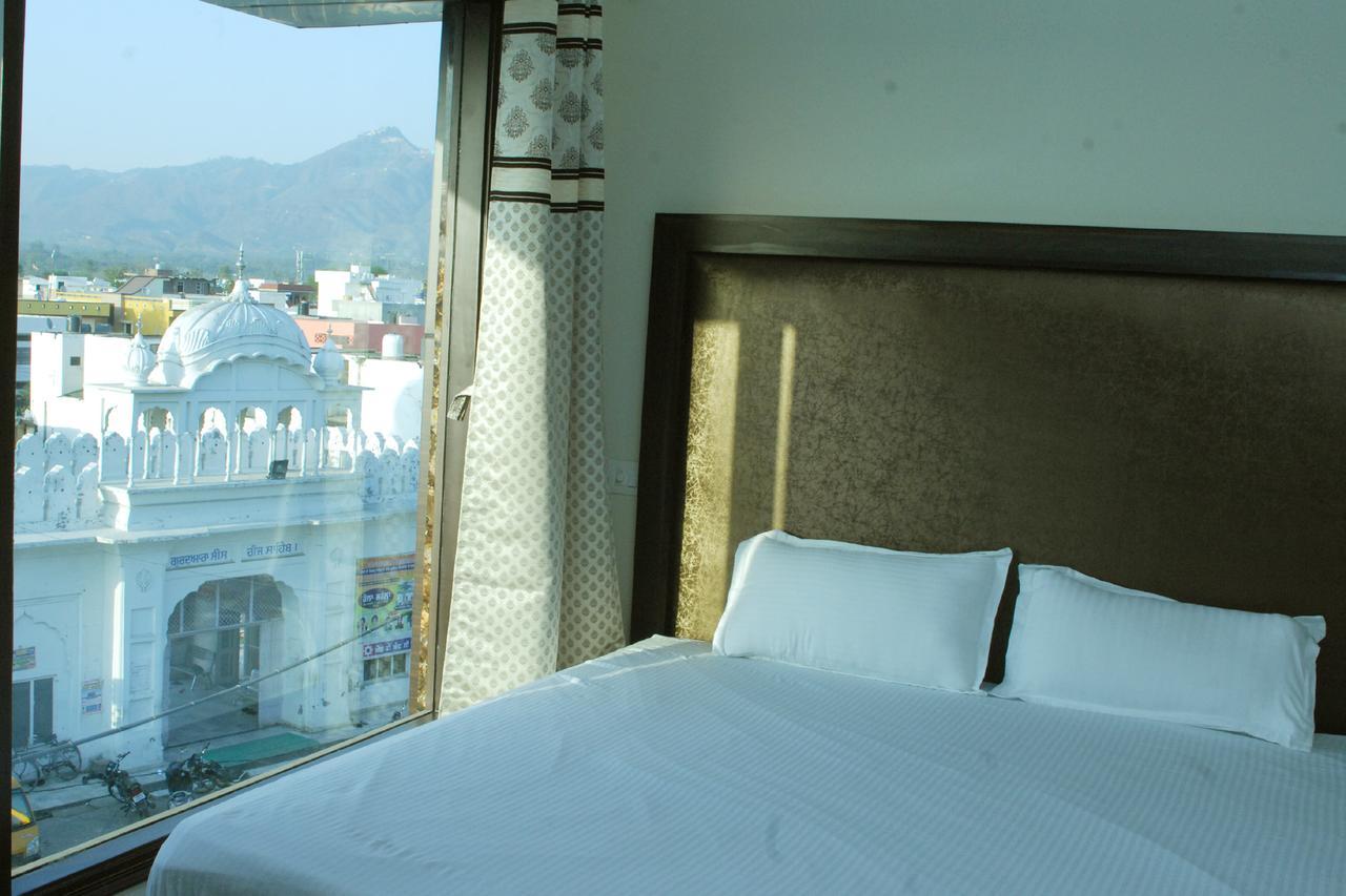 Hotel temple view inn Anandpur Sāhib Buitenkant foto
