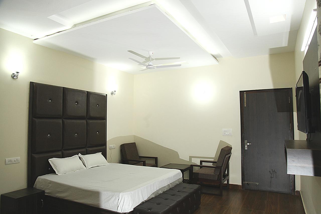 Hotel temple view inn Anandpur Sāhib Buitenkant foto
