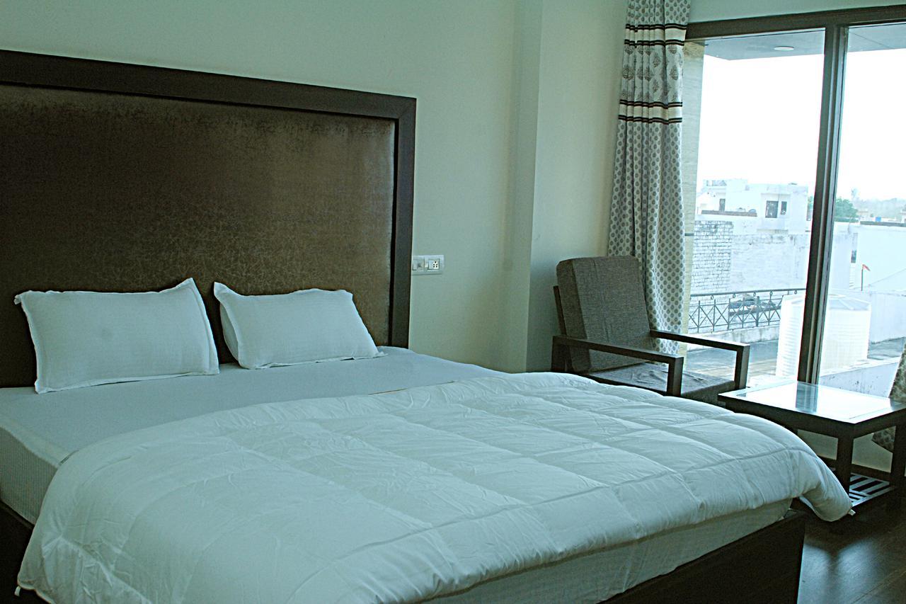 Hotel temple view inn Anandpur Sāhib Buitenkant foto