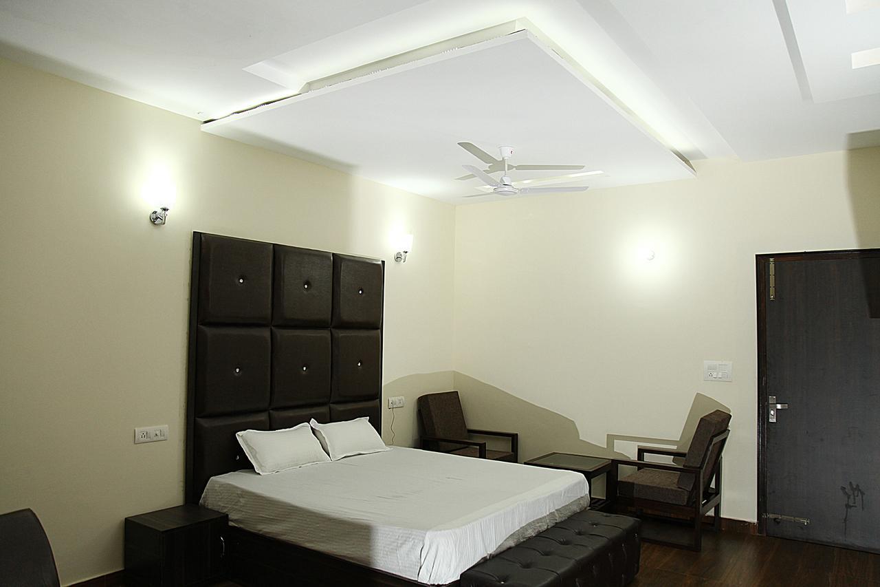 Hotel temple view inn Anandpur Sāhib Buitenkant foto
