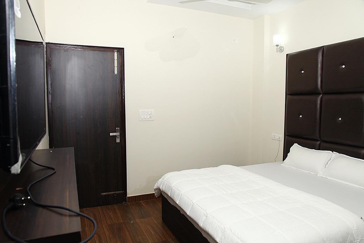 Hotel temple view inn Anandpur Sāhib Buitenkant foto