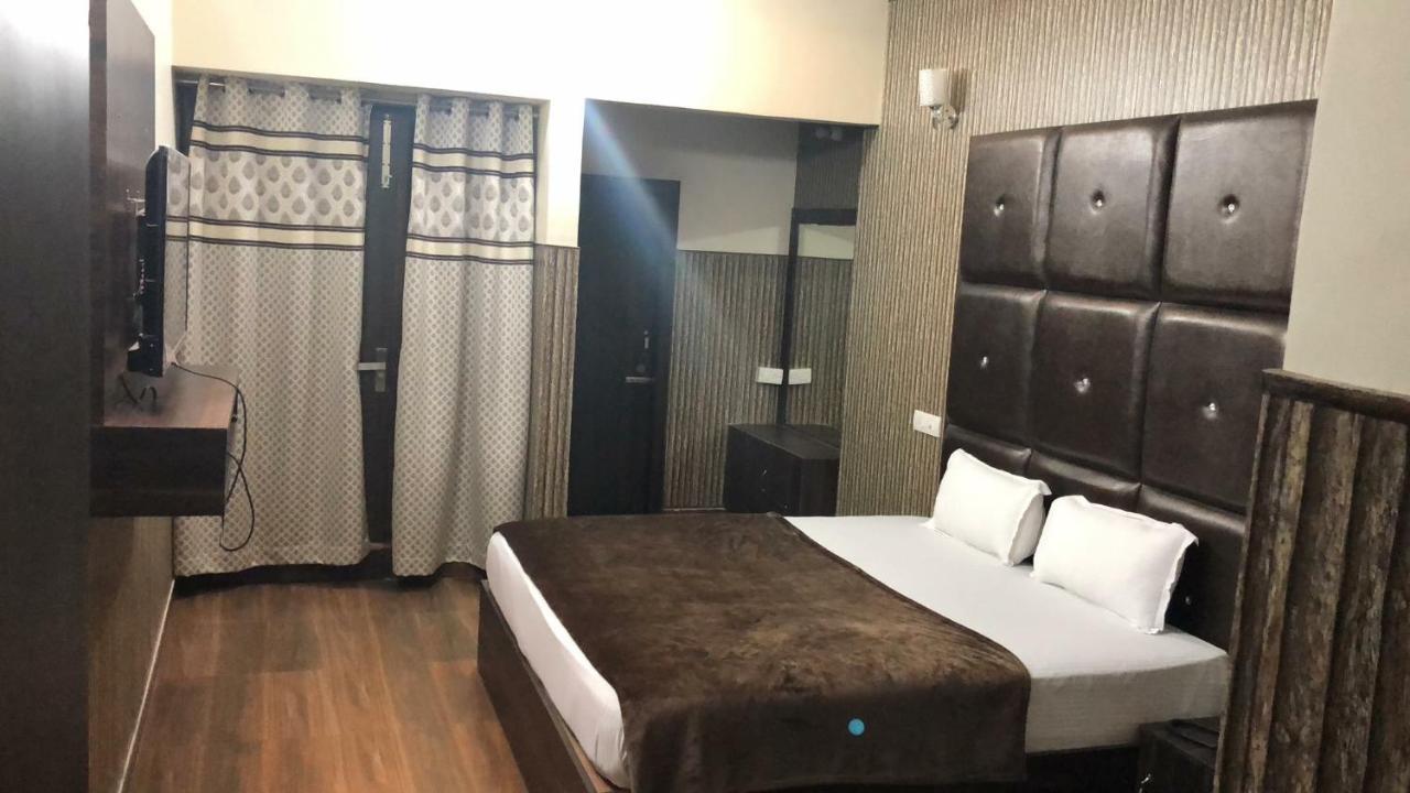 Hotel temple view inn Anandpur Sāhib Buitenkant foto